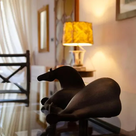 Apartment Grand Tour *
